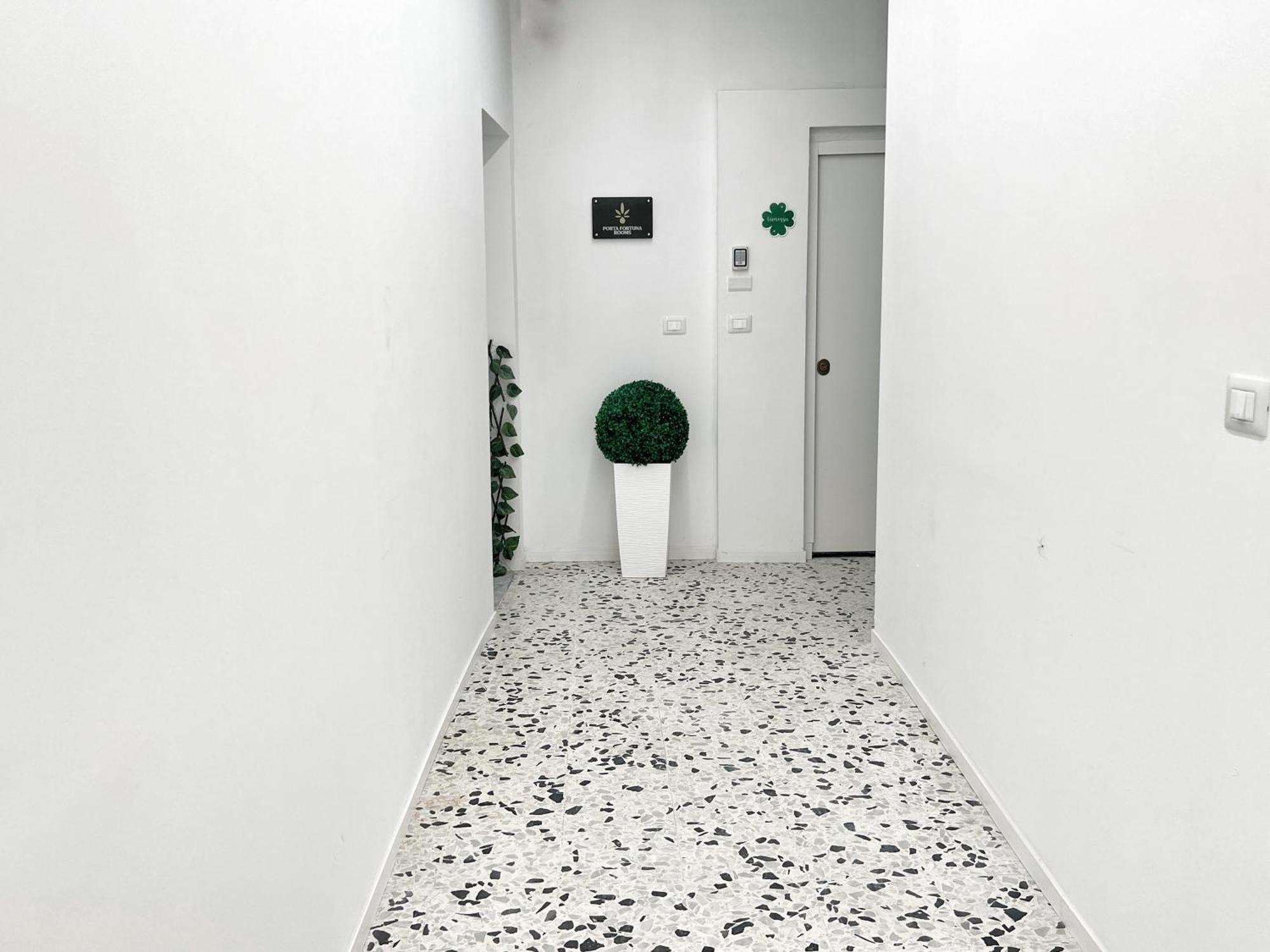 Porta Fortuna Rooms Eboli Bagian luar foto